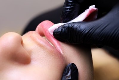 upper-lip-chin-wax